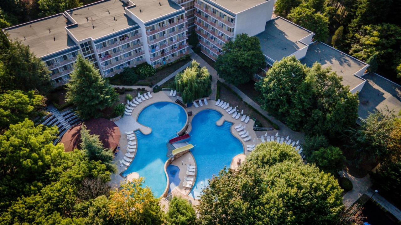 Vita Park Hotel & Aqua Park アルベナ エクステリア 写真