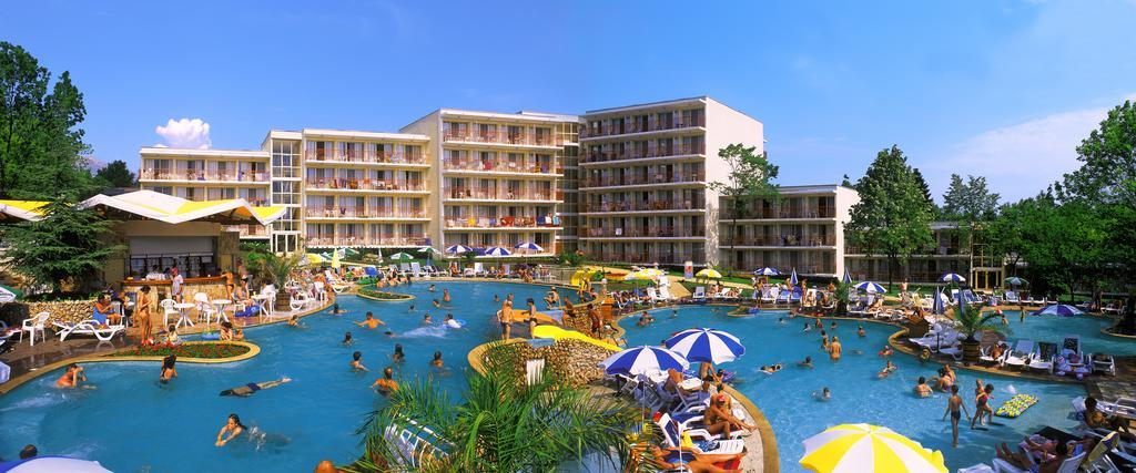Vita Park Hotel & Aqua Park アルベナ エクステリア 写真
