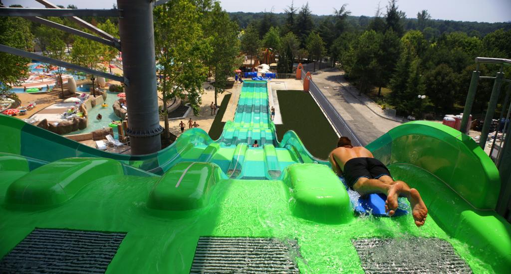 Vita Park Hotel & Aqua Park アルベナ エクステリア 写真
